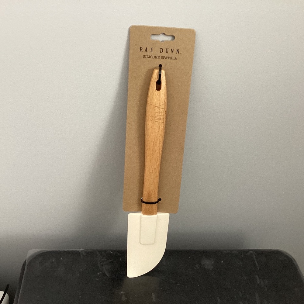 Rae Dunn  spatula